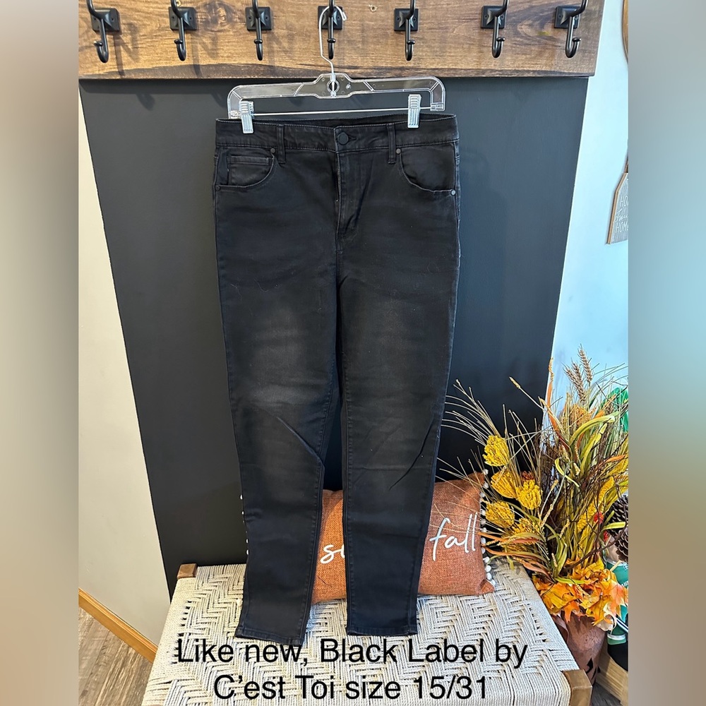Like new, Black Label jeans by C’est Toi size 15/31 non-distressed skinny fit